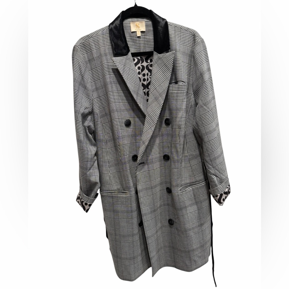 Serena Williams Gray Plaid Trench Coat with Black Collar. Pre-loved